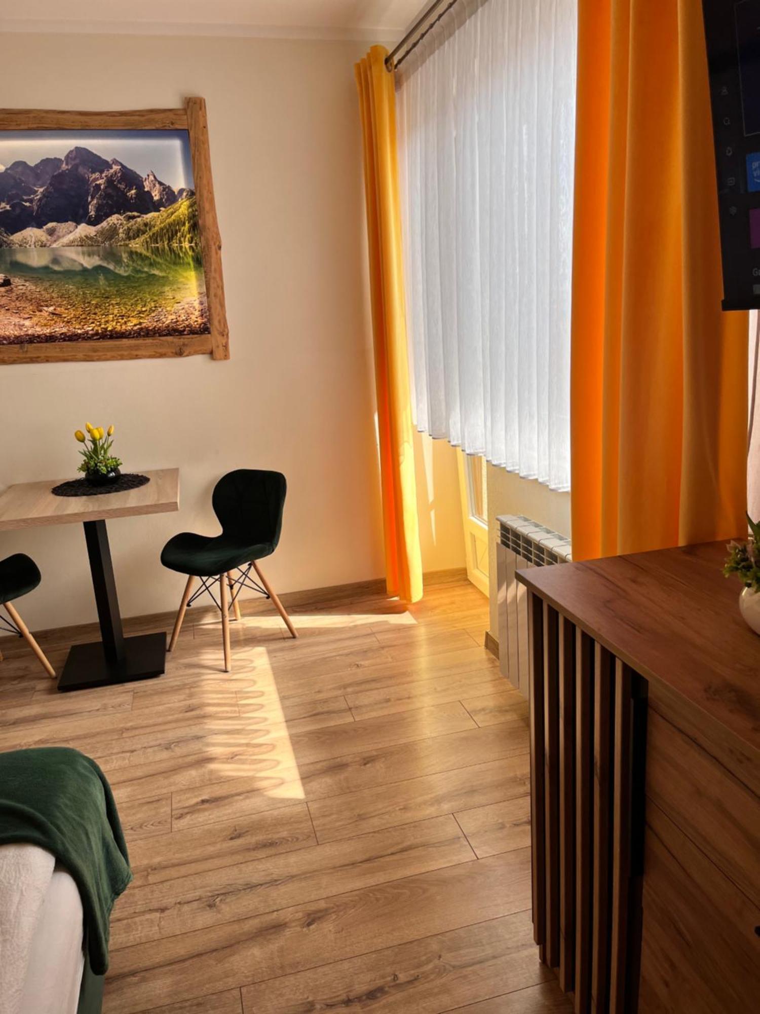 Widokowy Apartament - Pokoje Goscinne Banska Wyzna Eksteriør bilde